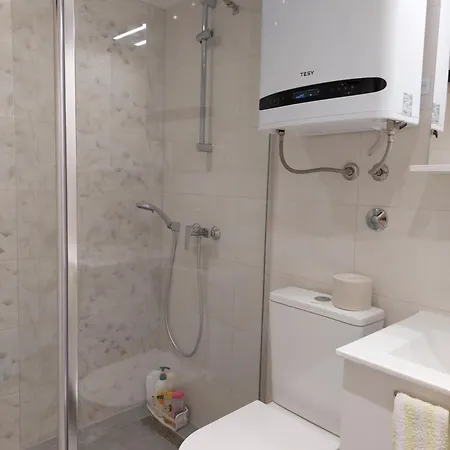 2024 Newly Renovated Apt-5 Min Walk To Old Town * Split