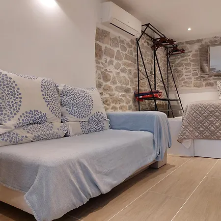 Apartment 2024 Newly Renovated Apt-5 Min Walk To Old Town Split